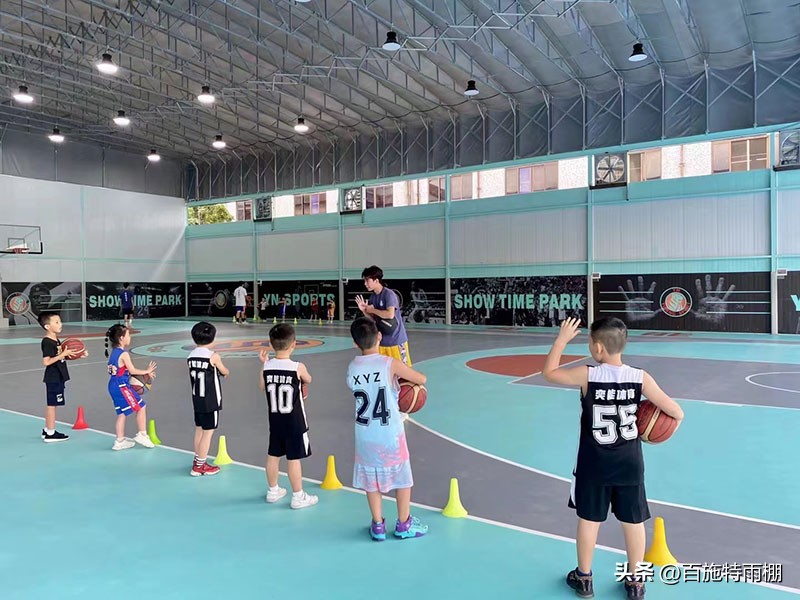 篮球场简易棚,篮球场收缩棚做法