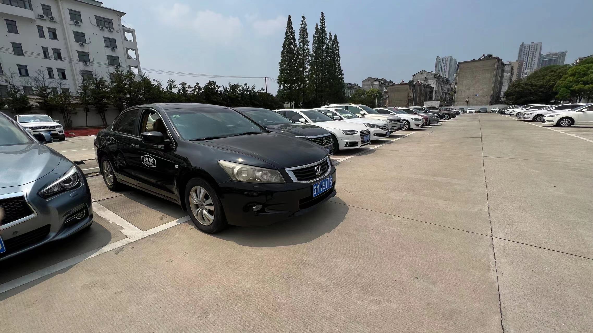 政府公务用车拍卖网站,公务用车报废拍卖在哪个网