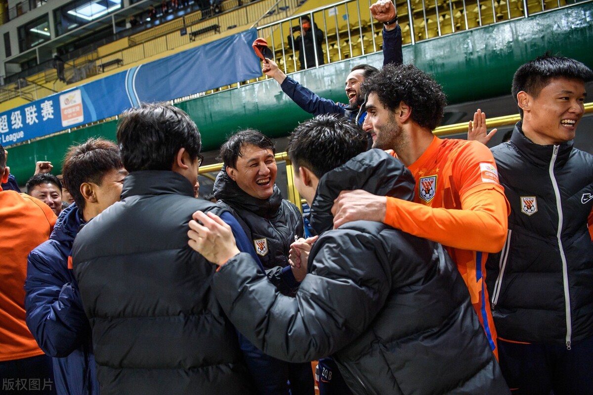 中超鲁能泰山大胜,中超山东泰山队16连胜