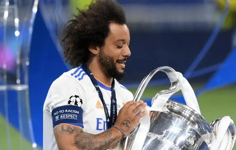 2020足坛退役球星,足坛今夏离队的几位功勋名将