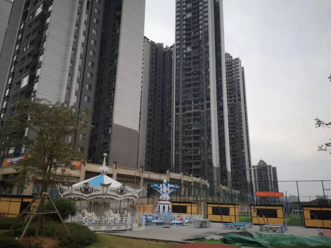 深圳龙岗奇葩房,深圳奇葩楼房