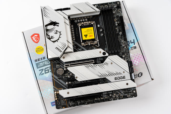 微星z690刀锋可以用1070ti吗,微星z690刀锋钛对比吹雪