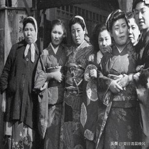 珍贵照片，日军*杀屠**老百姓强奸妇女，用刀剖开肚子，看看多残忍