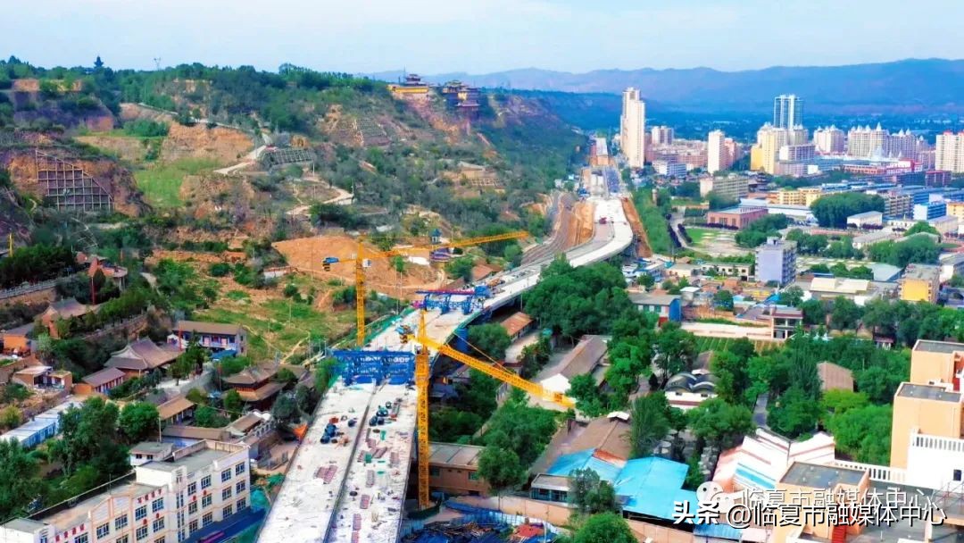 为高质量发展高质量跨越贡献力量,为高质量发展开好局