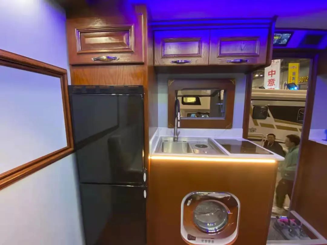 广东汕德卡越野房车无疆畅享系列,骏驰房车大全视频