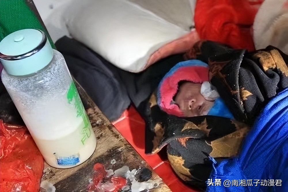 儿童乘火车必须携带有效证件简介,免费乘坐火车的儿童需要带证件吗