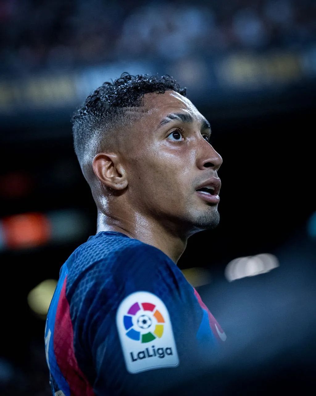 巴萨1-2不敌巴列卡诺莱万破门,巴萨1-2不敌巴列卡诺高喊梅西