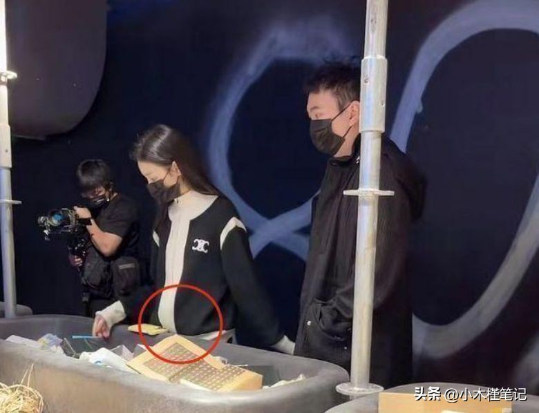 李易峰王思聪假笑男孩,王思聪和假笑男孩合影