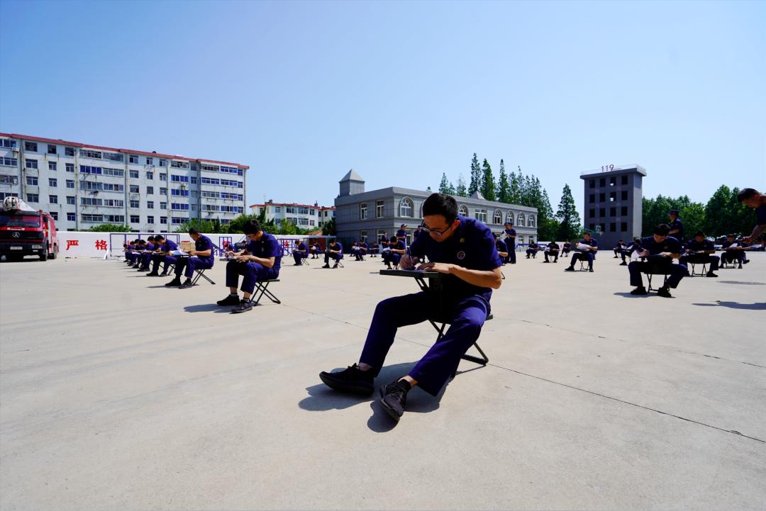 充电赋能续力出发|威海消防圆满完成2023年度政府专职*防队消**伍骨干培训工作