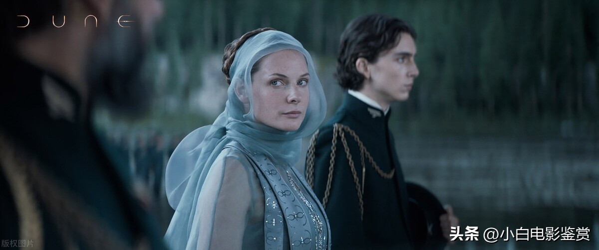《沙丘》：探索权力与信仰的壮丽科幻之旅