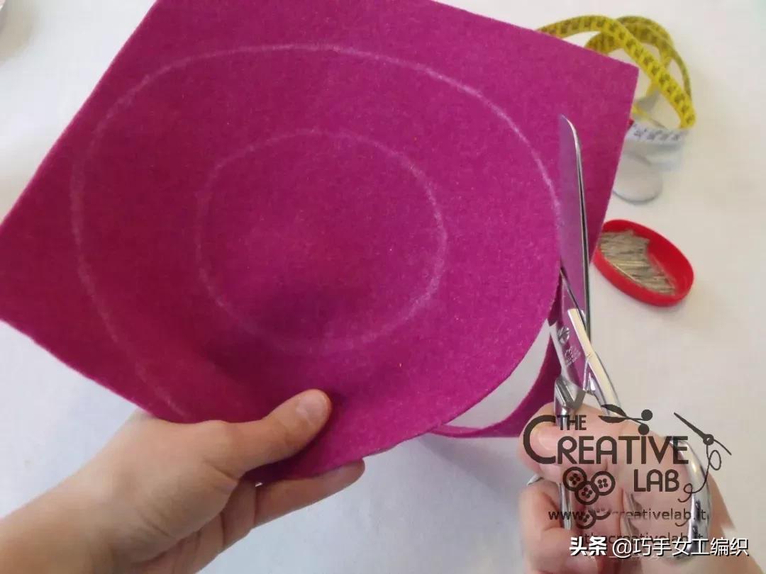 还在花钱买收纳盒？一块布剪几刀立起来就有无数个，新手都赞不绝