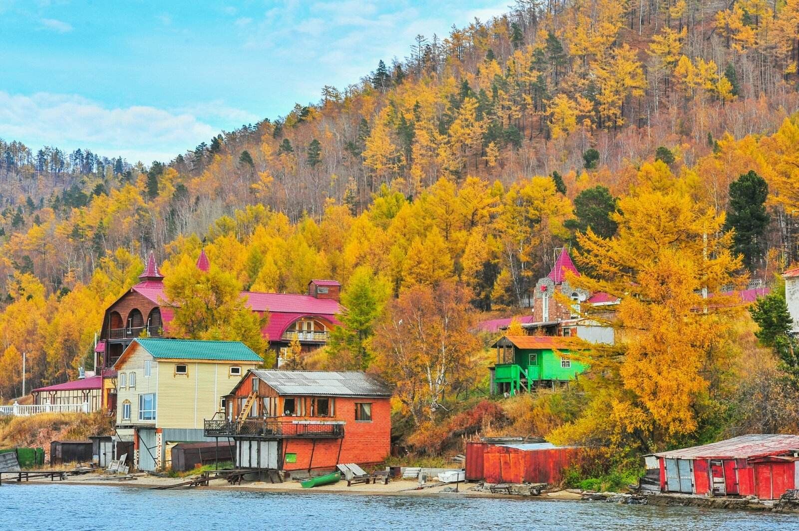 贝加尔湖水储量是中国长江多少倍,贝加尔湖淡水资源在世界排名