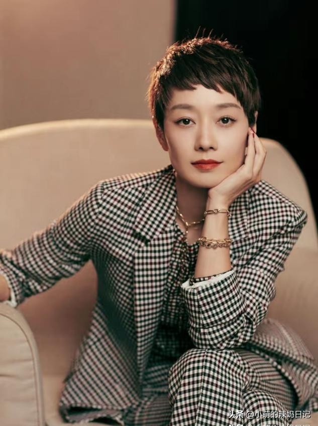 2020最火中短烫发20-30岁长发,适合头发很少又是长发的烫发