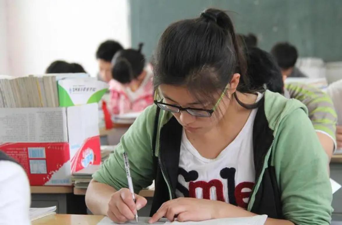 适合读大学的四座城市 (适合读大学的宜居城市)