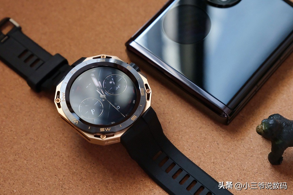 华为watchgtcyber新款表壳,华为watchgtcyber怎么换表壳