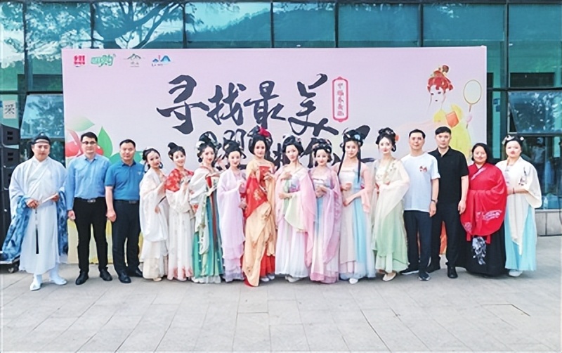 最美樱桃美人图片,惊艳美人出场