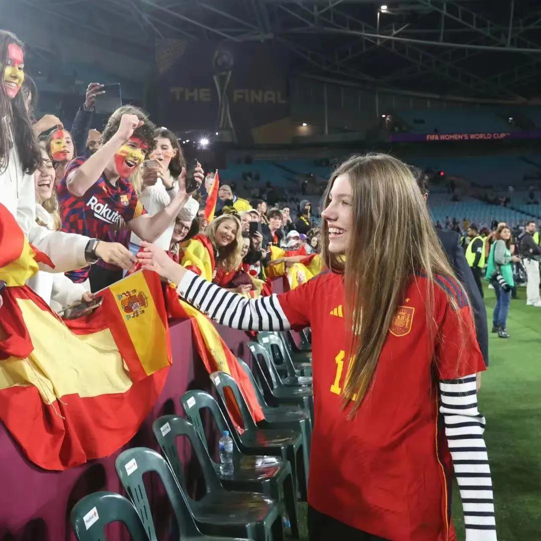 西班牙公主索菲亚足球,索菲亚公主加入西班牙女足