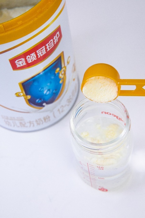 伊利金领冠珍护1段800g多少钱一桶,伊利金领冠珍护奶粉800克和900克