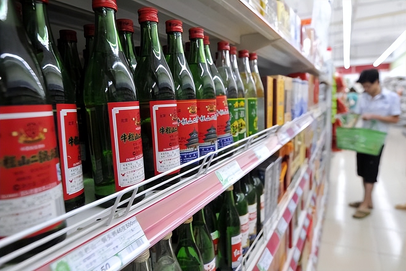 白酒存放8年会过期吗,白酒会过期吗保质期多久