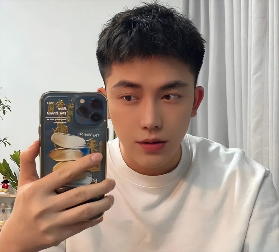 发型男生2022流行发型解析,发型男生2022流行发型图文