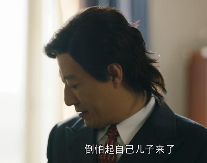 央视主播李梓萌封神一战,央视新闻李梓萌播出