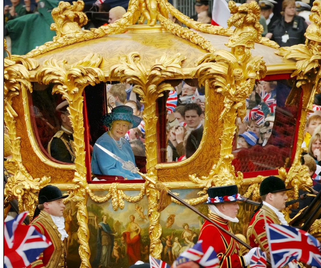 登基70周年！每年一张照片带你回顾女王的传奇人生