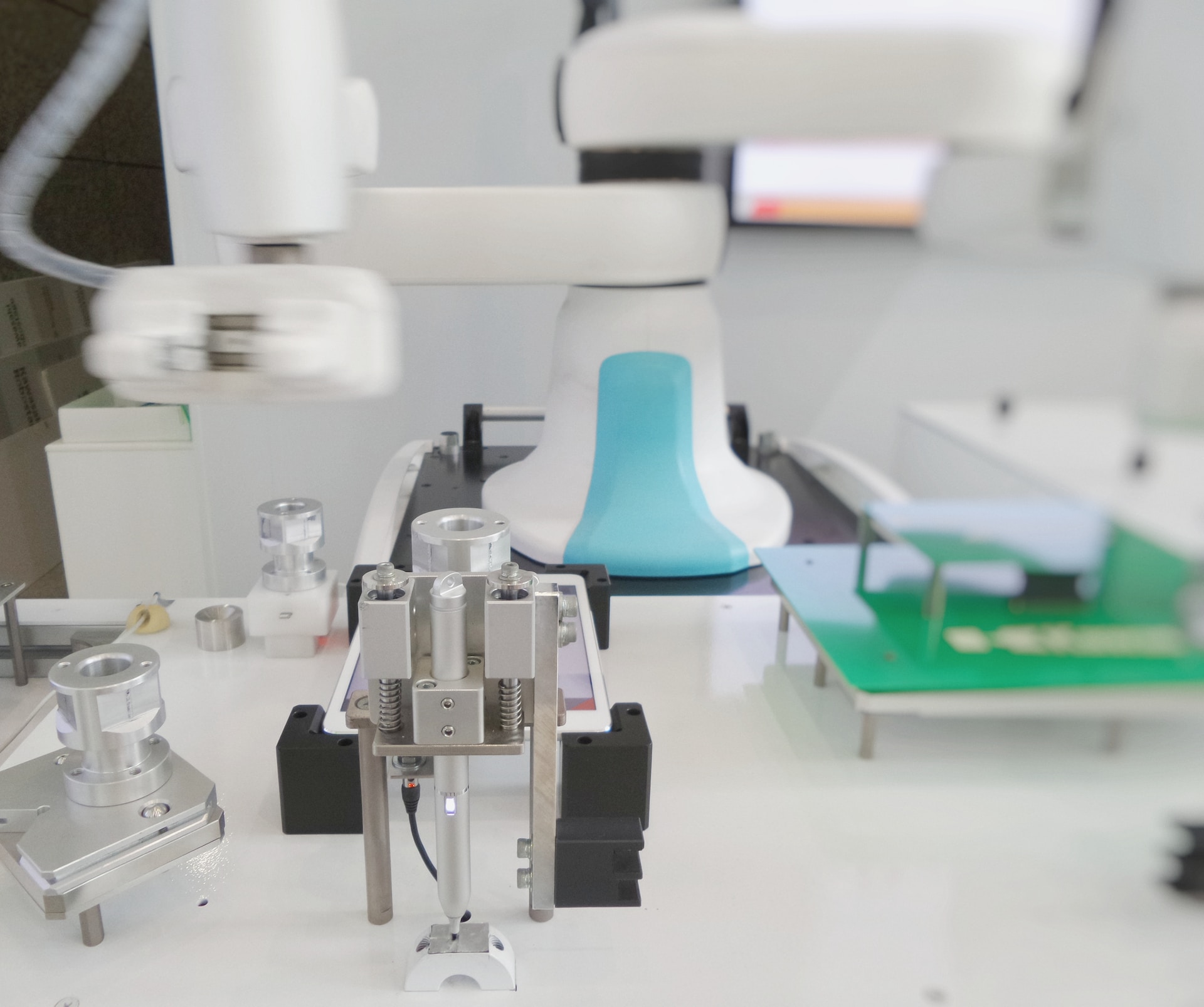 技师院校工业机器人培训,高职工业机器人课程体系建设方案