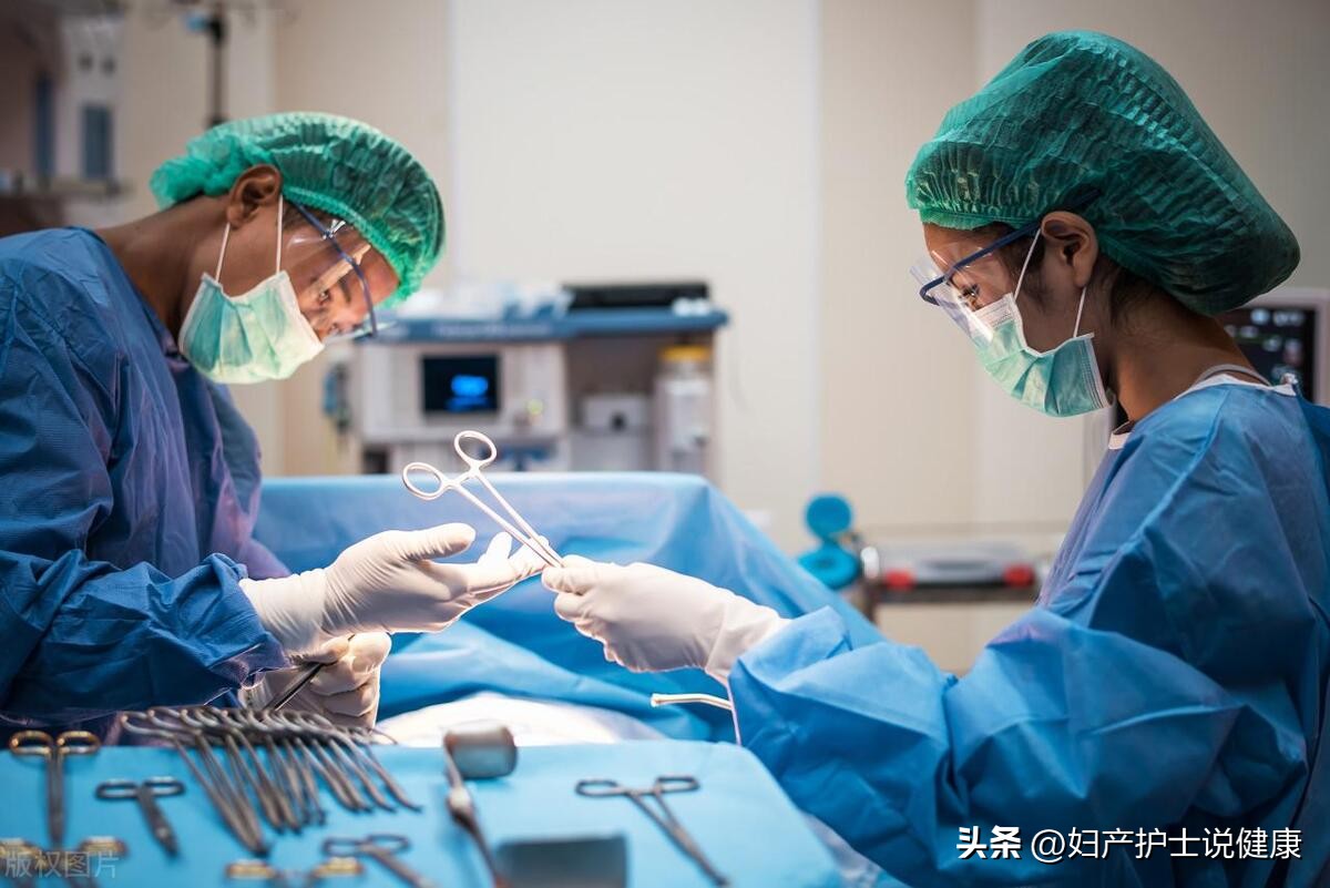 75岁老人腹胀肚子疼,82岁老太太肝硬化晚期突然肚子疼