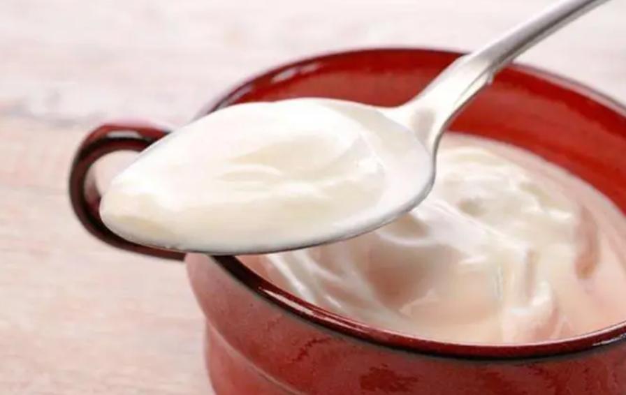 坚持喝酸奶身体有哪些变化,坚持每天早上喝酸奶会怎么样