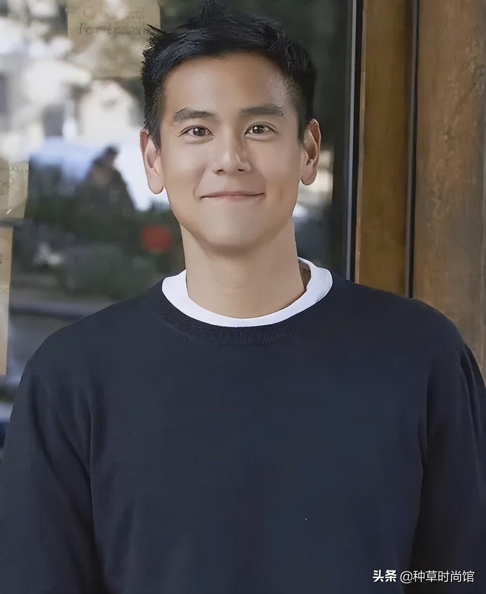 八字刘海怎么打理才不会显头秃,12岁圆脸头秃长发适合剪什么刘海