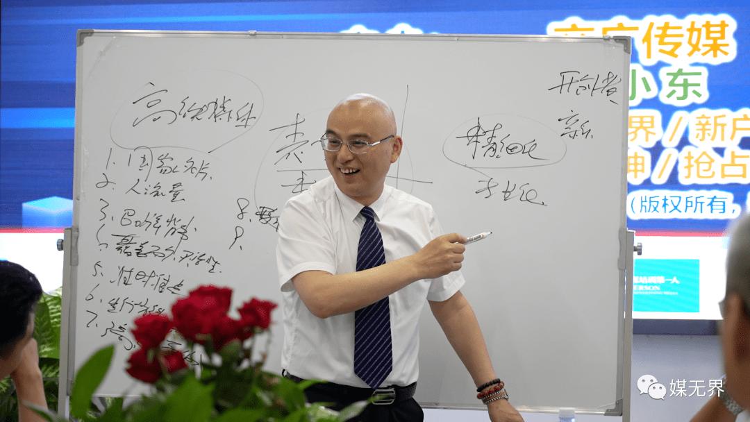 新媒体时代户外广告的优势,品牌为什么喜欢户外广告