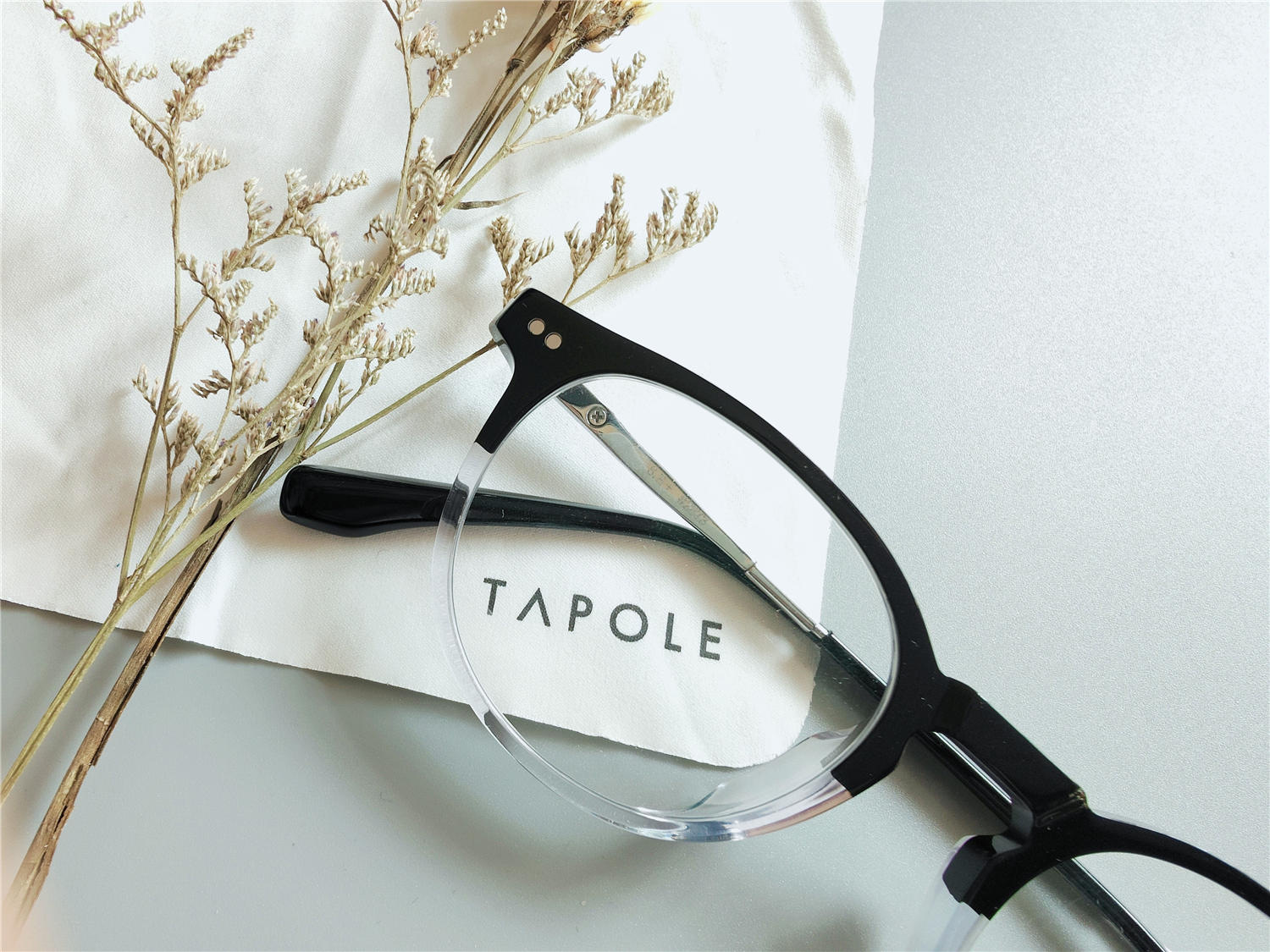 “视”见精彩，轻宝眼镜深度体验，未来的风向标