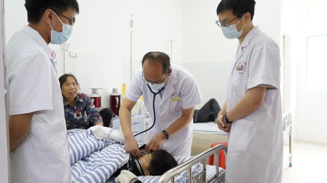 靖西“组团式”帮扶:我为群众送健康第三站—魁圩乡中心卫生院