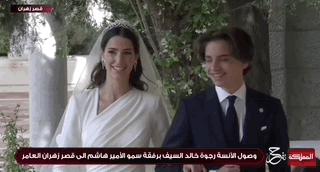 凯特王妃高级造型,凯特王妃穿蓝色格子英伦风