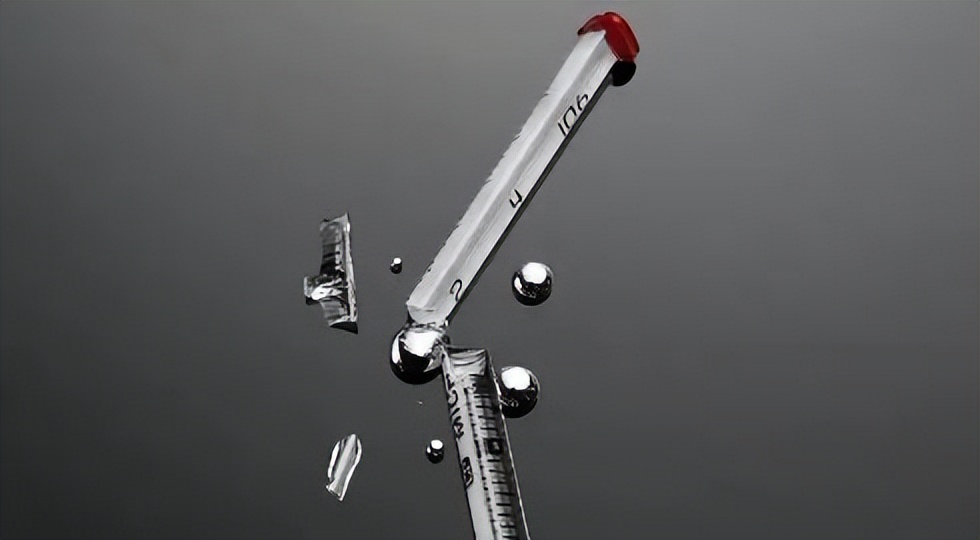 胳膊连着腋下有红色疹子,胳膊肘突然起了好多小红点