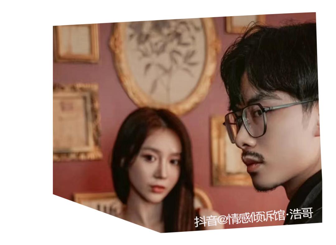 第一次送女朋友礼物送什么,追女生时要不要送手机