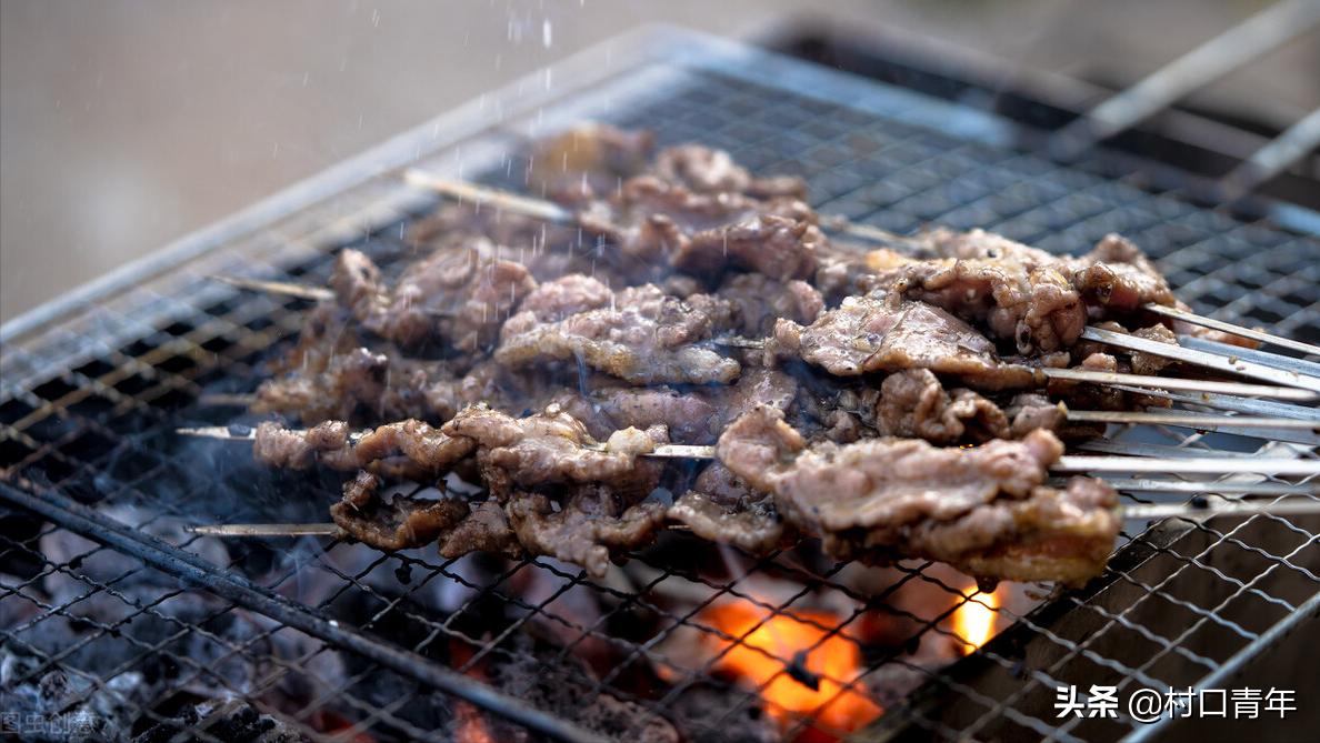 村里偏僻的地方卖什么比较赚钱,在农村摆摊晚上卖什么比较赚钱