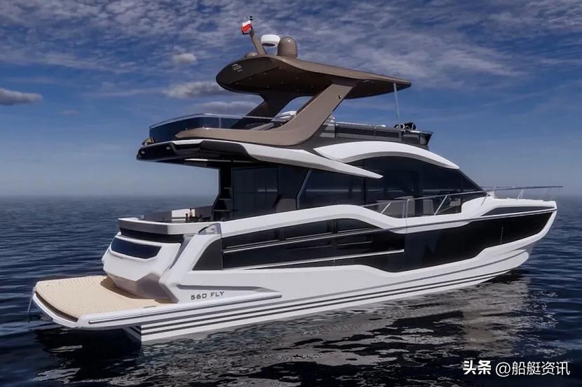 Galeon具有海滩模式的560飞桥艇