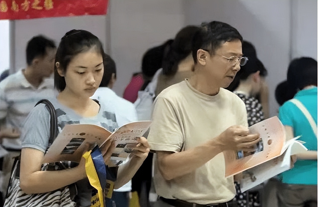 高考状元家境贫困视频,高考状元家庭难出贵子