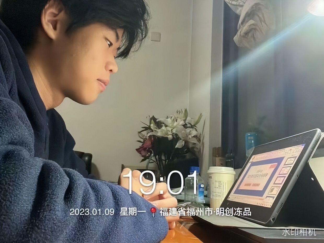 大学生心理如何培养自己的恋爱观,在大学中树立正确恋爱观的重要性