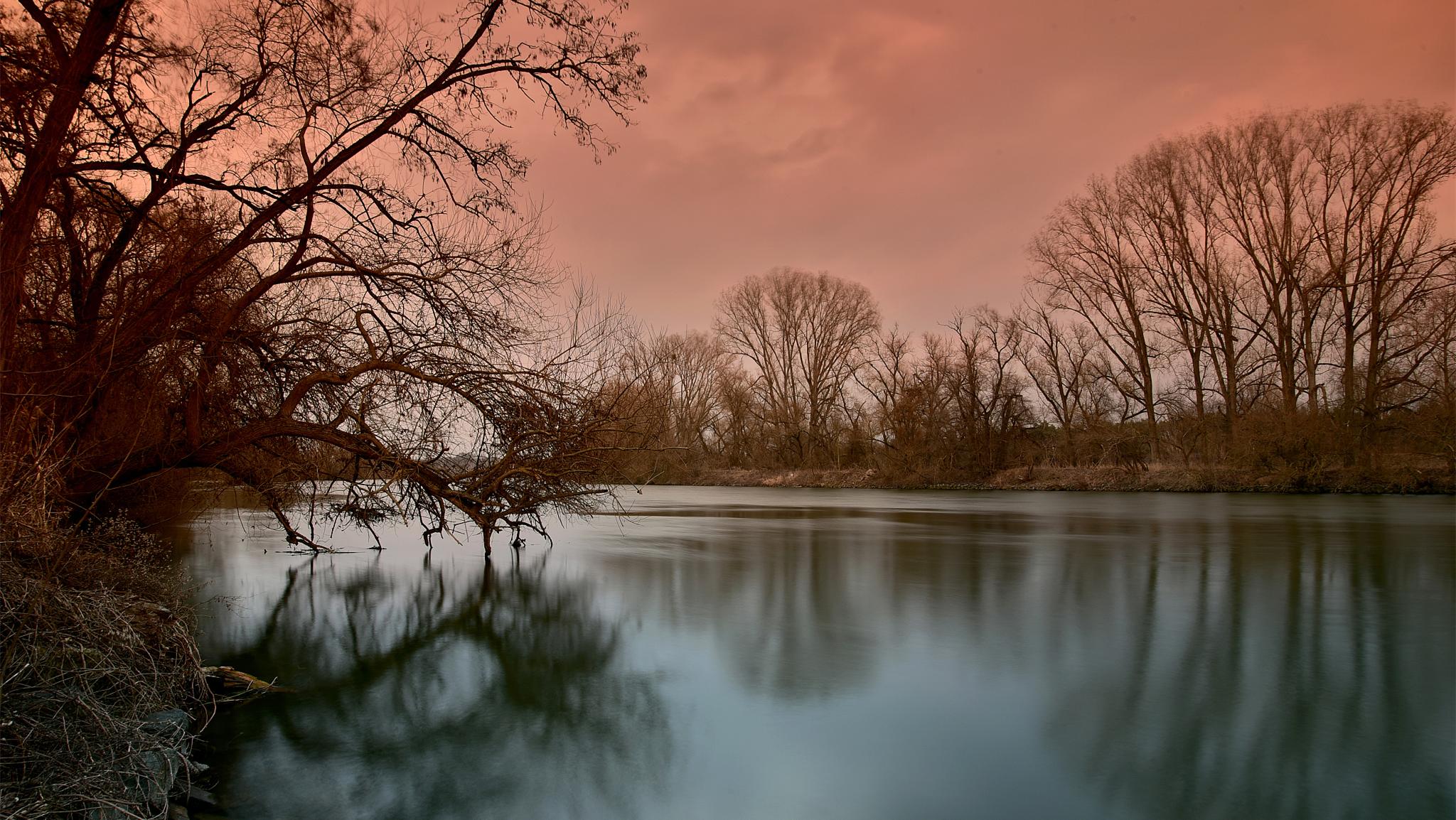 3年前，听妈话婚姻AA，3年后，他攒了12万，我买电脑还得分期