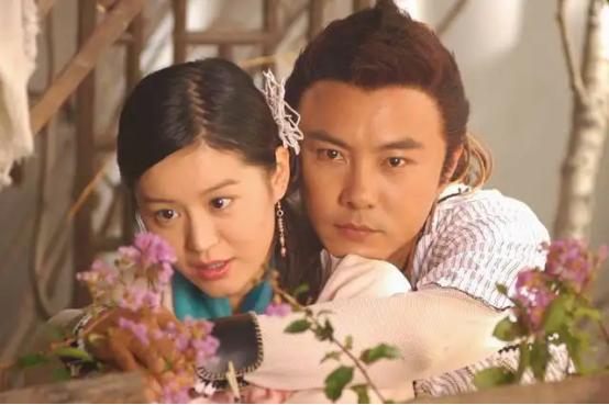 年轻时帅炸天的8位男星，中年后，有人胖快200斤，有人秃成地中海