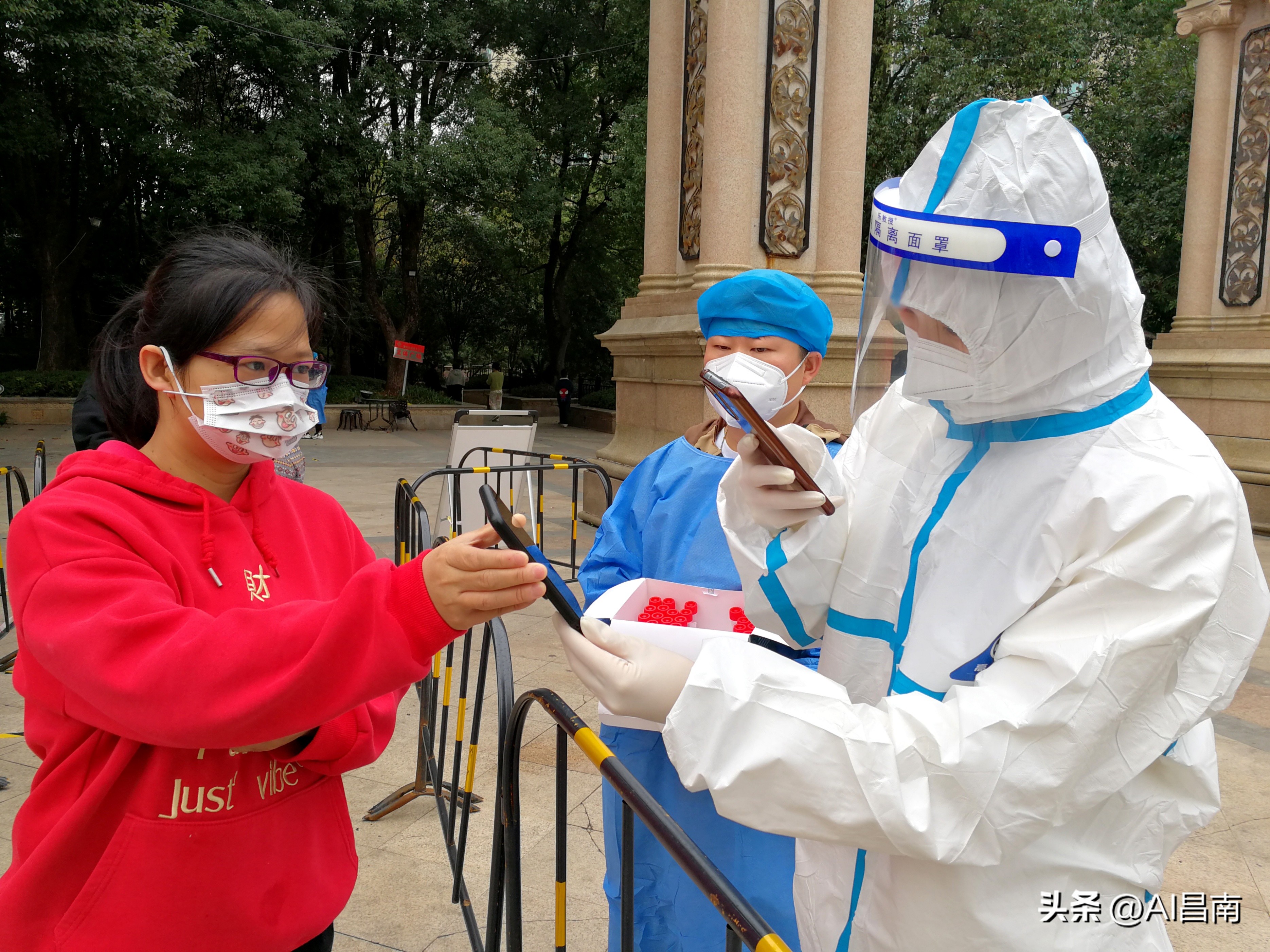 景德镇恒大社区：凝心聚力筑牢疫情防控坚实屏障