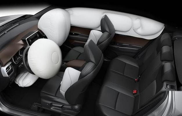 安全气囊能保护副驾吗,副驾被安全气囊弹出有什么危害