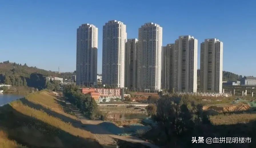 大华在云南那么猛有无风险？一二一大街项目已建起围挡