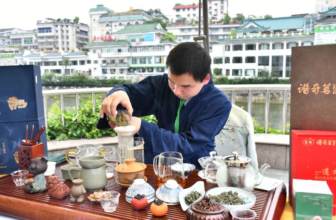 黔茶飘香2017,黔茶飘香都匀毛尖茶