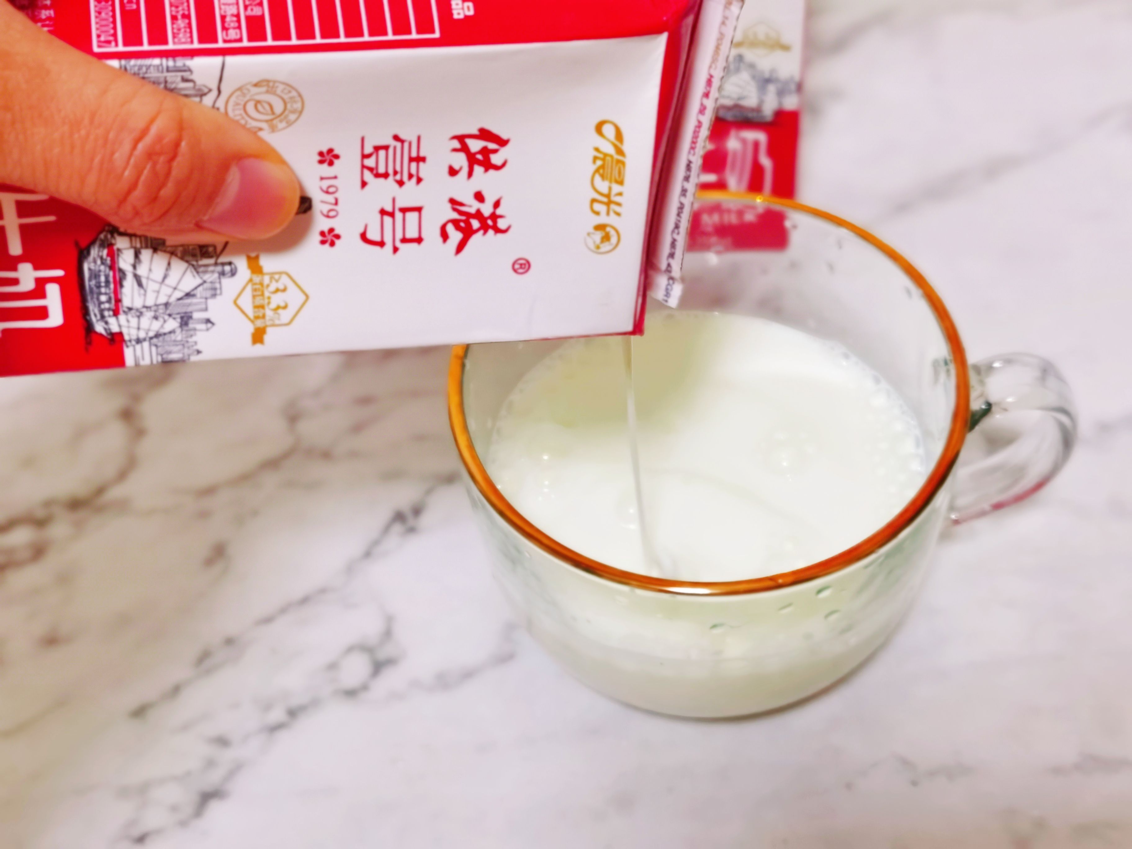 晨光牛奶100%纯牛奶质量怎么样,光明牛奶和晨光牛奶哪个比较好