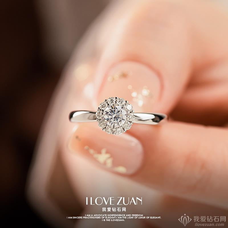 2克拉经典六爪钻戒,2克拉钻戒多少钱左右