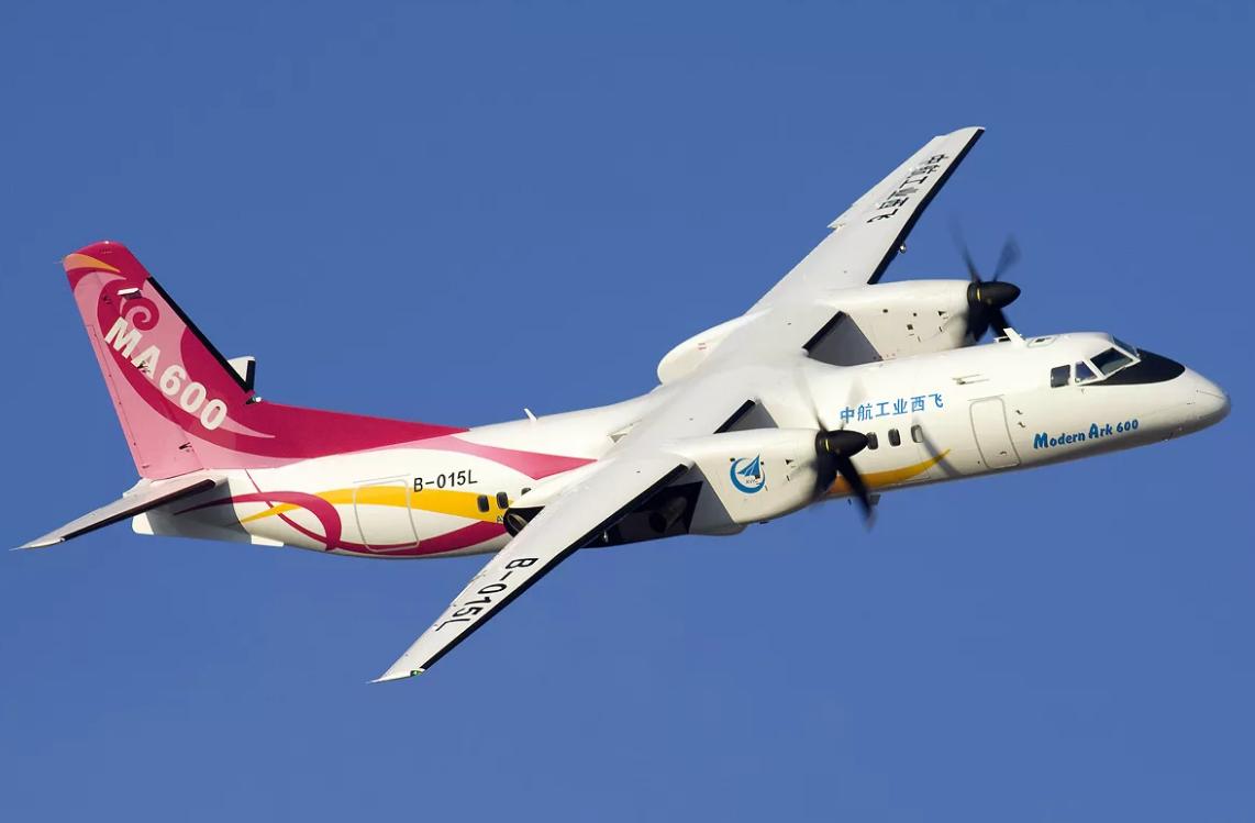 非洲小国购3架中国军机，刚交付连摔两架，面对质疑中方做法获赞