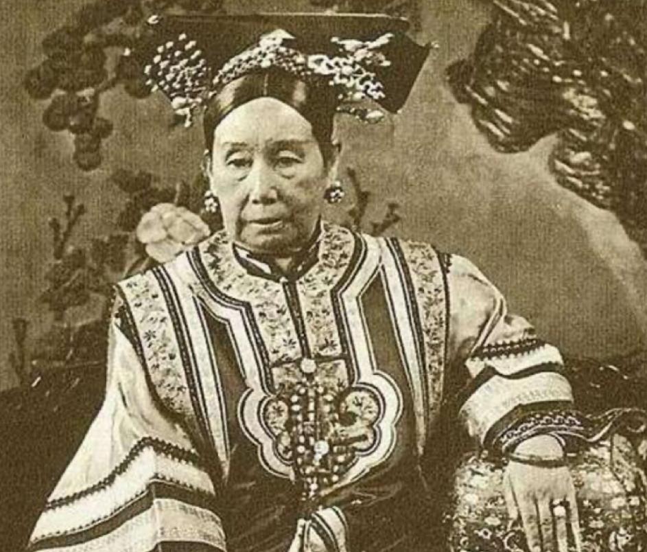 慈禧口中那颗价值8亿的夜明珠,1924年慈禧太后口中夜明珠的下落